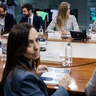 La vicepresidenta tercera, Sara Aagesen y la presidenta de Red Eléctrica de España, Beatriz Corredor