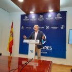 El portavoz de Agricultura del Grupo Popular en la Asamblea de Extremadura, Bibiano Serrano, en rueda de prensa.