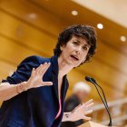 La ministra de Inclusión, Seguridad Social y Migraciones, Elma Saiz, interviene durante una sesión de control al Gobierno, en el Senado, a 20 de mayo de 2025, en Madrid (España). El Partido Popular ha vuelto a llevar a la sesión de control al Gobierno del.