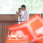El secretario general del PSOE y presidente del Gobierno, Pedro Sánchez, y el por entonces líder del PSOE-M, Juan Lobato.