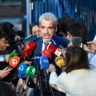 El presidente de Aena, Maurici Lucena, atiende a los medios de comunicación tras una reunión con el alcalde de Madrid, José Luis Martínez-Almeida, en la Sede de AENA.