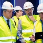 Laporta y Jaume Roures visitan las obras del Museo temporal del Barça en 2023.