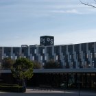 Archivo - Edificio del Banco Sabadell, en Sant Cugat del Vallés, Barcelona, Catalunya (España).