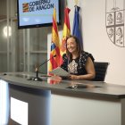 La consejera de Bienestar Social y Familia de Aragón, Carmen Susín, en la rueda de prensa en la que ha informado sobre los datos de menores migrantes en la comunidad autónoma.