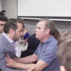 Javier Pérez Dolset empuja a Víctor de Aldama