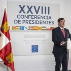 El presidente de la Junta de Castilla y León, Alfonso Fernández Mañueco, durante la rueda de prensa posterior a la Conferencia de Presidentes.