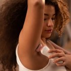 La afeitadora Philips de mujer que deja la piel suave sin irritaciones, ahora rebajada un 28 %