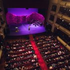 Gente en el teatro