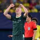 Erling Haaland celebra su gol ante el Villarreal en el Estadio de la Cerámica.
Foto: David Ramos / Getty Images