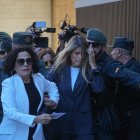 La periodista Maribel Vilaplana a su llegada a los Juzgados de Catarroja, a 3 de noviembre de 2025, en Catarroja.