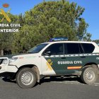 Coche de la Guardia Civil de Huelva.

REMITIDA / HANDOUT por GUARDIA CIVIL
Fotografía remitida a medios de comunicación exclusivamente para ilustrar la noticia a la que hace referencia la imagen, y citando la procedencia de la imagen en la firma
30/6/2025