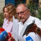 Los padres de Marta del Castillo durante una comparecencia en Sevilla.