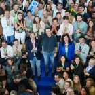 Juanma Moreno ha sido reelegido este sábado en el 17 Congreso Regional del PP-A celebrado en Sevilla como presidente del partido.
08/11/2025
