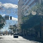 Adornos navideños en la Rambla de Alicante.