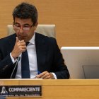 El presidente de la Generalitat valenciana en funciones, Carlos Mazón, en la comisión de la dana, en el Congreso de los Diputados.