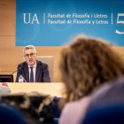 El secretario de Estado de Política Territorial, Arcadi España, este jueves en la Universidad de Alicante.