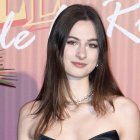 Eulalia de Orleans-Borbón, con un elegante vestido negro y joyas clásicas, confirmó su dominio del estilo sofisticado en la antesala del Baile de Debutantes de París.