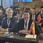 El alcalde de Alicante, Luis Barcala, en la cumbre.