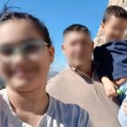 El niño Lucas, su madre y su abuelo en una foto compartida por ella en redes sociales