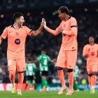SEVILLE, SPAIN - DECEMBER 06: Lamine Yamal of FC Barcelona celebrates scoring his team's fifth goal from the penalty spot with teammate Roony Bardghji during the LaLiga EA Sports match between Real Betis Balompie and FC Barcelona at Estadio La Cartuja on December 06, 2025 in Seville, Spain. (Photo by Fran Santiago/Getty Images)
