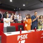 La secretaria de Organización del PSOE, Rebeca Torró, aplaudida en la Ejecutiva ante Pedro Sánchez