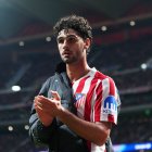 MADRID, SPAIN - NOVEMBER 26: Johnny Cardoso of Atletico de Madrid applauds the fans after the UEFA Champions League 2025/26 League Phase MD5 match between Atletico de Madrid and FC Internazionale Milano at Estadio Metropolitano on November 26, 2025 in Madrid, Spain. (Photo by Angel Martinez/Getty Images)