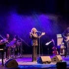 Sole Giménez, durante su concierto en L'Auditori de La Nucía.