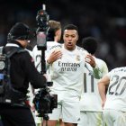 MADRID, SPAIN - DECEMBER 20: Kylian Mbappe of Real Madrid celebrates victory after the LaLiga EA Sports match between Real Madrid CF and Sevilla FC at Estadio Santiago Bernabeu on December 20, 2025 in Madrid, Spain. (Photo by Angel Martinez/Getty Images)