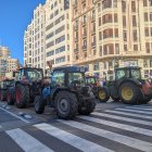 Tractorada convocada por Unaspi en la calle Xàtiva de València

EUROPA PRESS
30/12/2025