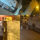 Caravanas enganchadas a la luz en la vía pública