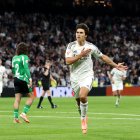 MADRID, SPAIN - JANUARY 04: Gonzalo Garcia of Real Madrid celebrates scoring his team's second goal during the LaLiga EA Sports match between Real Madrid CF and Real Betis Balompie at Estadio Santiago Bernabeu on January 04, 2026 in Madrid, Spain. (Photo by Florencia Tan Jun/Getty Images)