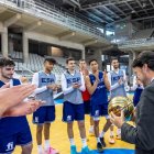El alcalde, Luis Barcala, con la Selección Española de Baloncesto en su último partido en el Pabellón Pedro Ferrándiz.