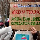 Protesta en España en favor de las manifestaciones contra el régimen iraní.