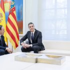 El presidente del Gobierno, Pedro Sánchez, y el president de la Generalitat, Juanfran Pérez Llorca