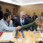 La consejera de Economía, Hacienda, Fondos Europeos y Diálogo Social, Carolina España (d), durante el Consejo de Política Fiscal y Financiera (CPFF), a 14 de enero de 2026, en Madrid (España). Durante la reunión del Consejo de Política Fiscal y Financiera (CPFF), la ministra presentará a las comunidades autónomas el nuevo modelo de financiación, que ya ha provocado el rechazo tanto en las regiones gobernadas por el PP como entre algunos dirigentes socialistas por haberse negociado previamente con ERC.

Alberto Ortega / Europa Press
14/1/2026