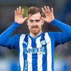 Toni Martínez dio el pase al Alavés a cuartos.