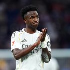 MADRID, SPAIN - JANUARY 17: Vinicius Junior of Real Madrid applauds the fans after victory in the LaLiga EA Sports match between Real Madrid CF and Levante UD at Estadio Santiago Bernabeu on January 17, 2026 in Madrid, Spain. (Photo by Angel Martinez/Getty Images)
