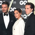 David, Victoria y Brooklyn Beckham.