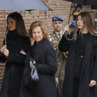 Doña Sofía junto a Leonor y Sofía, en la catedral Ortodoxa Griega de San Andrés y San Demetrio.