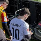 Un aficionado del Valencia CF con una camiseta que se ha viralizado en redes sociales