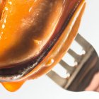 Imagen de recurso: mejillón en escabeche en primer plano.