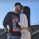 Kiko Rivera y Lola García, inseparables, hacen vida de pareja en Sevilla.

"El amor viene cuando viene. Yo no buscaba nada y apareció. Y cuando aparece y es real, por qué dejar pasar ese tren. Es una persona maravillosa y me complementa al 100%. Es súper amable, súper cariñosa, se lleva muy bien con mis hijos que es muy importante... estoy muy feliz, ha sido un flechazo". Con estas palabras Kiko Rivera confesaba, durante los Army Awards celebrados en Madrid este fin de semana que está enamoradísimo de su novia, Lola García, tras hacer pública su relación el pasado 30 de diciembre.

EUROPA ESPAÑA SOCIEDAD
INSTAGRAM KIKO RIVERA