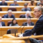 El senador del PP Antonio Silván durante el pleno extraordinario sobre el caos ferroviario, en el Senado.