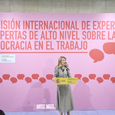 La vicepresidenta segunda del Gobierno y ministra de Trabajo y Economía Social, Yolanda Díaz, durante el acto de presentación del informe de expertos sobre democracia en el trabajo, a 2 de febrero de 2026, en Madrid (España).
Jesús Hellín / Europa Press
02/2/2026