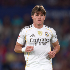 Fran Garcia disputando el partido ante el Levante