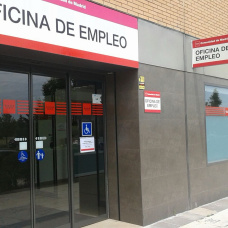 Fachada de la oficina de una Oficina de Empleo de Madrid.