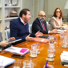 Reunión del Ministro de Transportes y los sindicatos

REMITIDA / HANDOUT por MINISTERIO DE TRANSPORTES
Fotografía remitida a medios de comunicación exclusivamente para ilustrar la noticia a la que hace referencia la imagen, y citando la procedencia de la imagen en la firma
04/2/2026