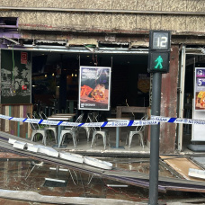Taco Bell de la plaza del Ayuntamiento de Valencia tras la caída de la cristalera