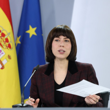 La ministra de Ciencia, Innovación y Universidades, Diana Morant, durante una rueda de prensa posterior  a la reunión del Consejo de Ministros, en el Palacio de la Moncloa.