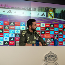 Arbeloa en la sala de prensa del Valdebebas